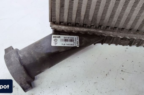 CHŁODNICA INTERCOOLER LEWY AUDI Q7 4L 7L6145803C