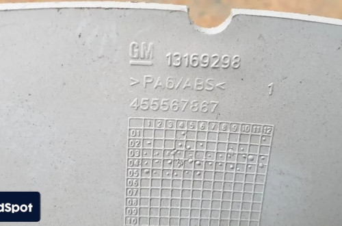 opel meriva a lampka oswietlenie kabiny wnetrza 13169298