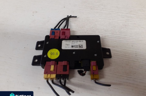 AUDI A6 S6 A8 S8 WZMACNIACZ ANTENOWY 4D0035530D