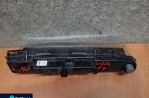 Halogen prawy MERCEDES C-KLASA W204 LIFT 011-