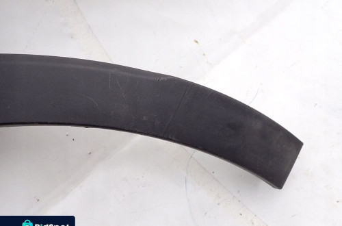 RENAULT CAPTUR 13- LISTWA BŁOTNIKA PRAWY TYŁ