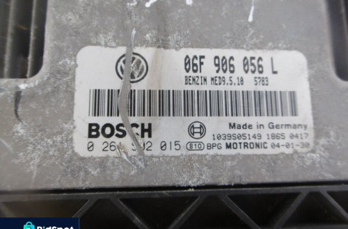 Sterownik GOLF V JETTA 06F906056L 0261592015