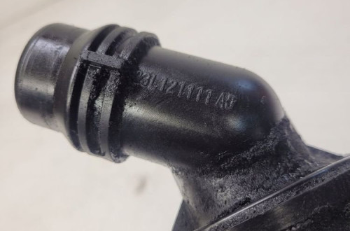 TERMOSTAT KRÓCIEC AUDI VW SKOD 2.0 TDI 03L121111AD