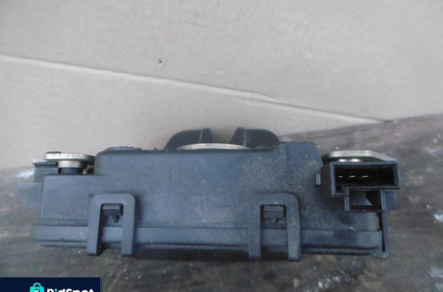 zamek klapy Astra III H kombi 495058724