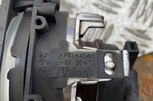 mazda ii halogen lewy lampa przeciwmgielna lewa 67721231