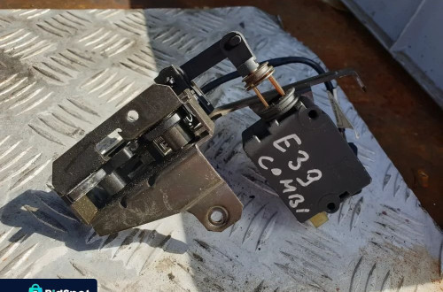 bmw e39 kombi zamek silownik klapy szyby tyl tylnej 8238469