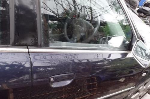 SZYBA DRZWI AUDI A8 D2 SEDAN LEWY LUB PRAWY PRZÓD