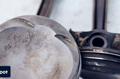 TŁOK + KORBOWÓD AUDI VW CAB 1.8 TFSI 06H 06HE