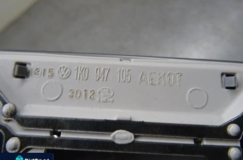 VW CC LIFT 11-16 1.4 TSI LAMPKA PODSUFITKI 1K0947105AE