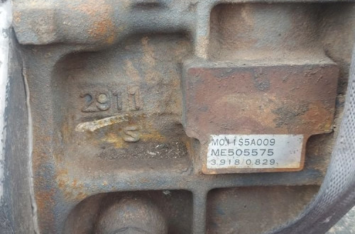 Skrzynia biegów  MITSUBISHI L200 2.5 D M011S5A009