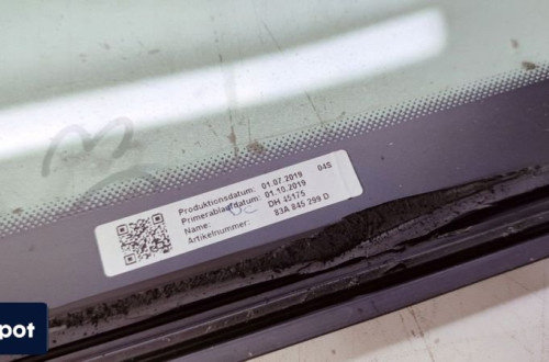 SZYBA KAROSERYJNA LEWY TYŁ AUDI Q3 F3 83A 2018R