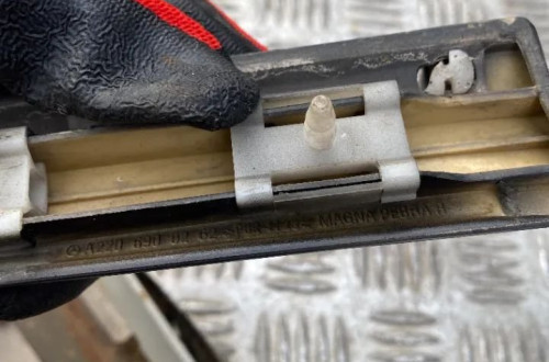 mercedes w220 listwa nakladka blotnika prawy przód 040