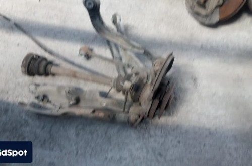 mercedes w220 s-klasa 4.3b v8 wahacz zwrotnica piasta polos tyl tylnia prawa