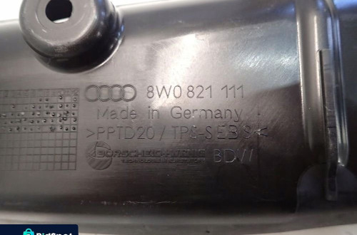 Wygłuszenie błotnika lewy przód AUDI A4 B9 15- 8W