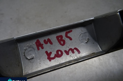 AUDI A4 B5 94-99 KOMBI 1.9 TDI BLENDA LISTWA KLAPY BAGAŻNIKA