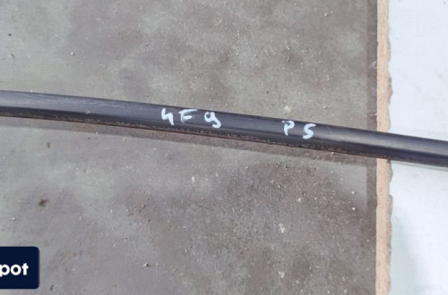 LISTWA MAT PRAWA KAROSERYJNA AUDI A6 C6 4F9853704