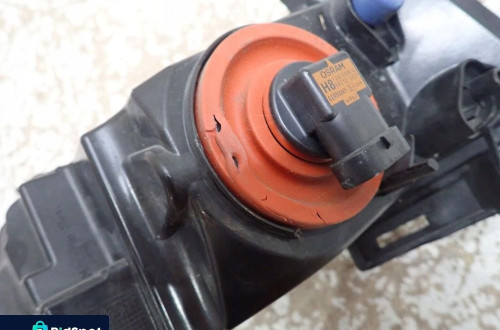 Halogen prawy SKODA SCALA 2019- 657941700