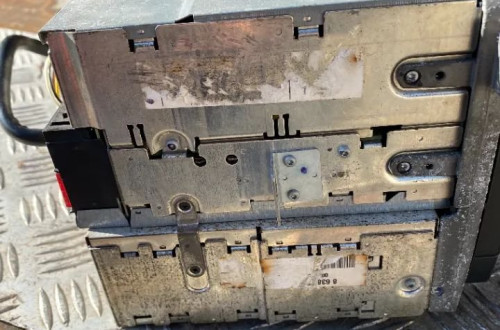 mercedes w220 radio radioodtwarzacz cd navigacji a2208204089