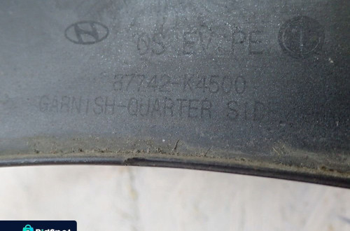 LISTWA NA BŁOTNIK PRAWY TYŁ HYUNDAI KONA OS N LINE