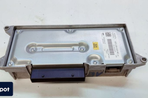 WZMACNIACZ RADIA AUDI A4 B8 A5 8T Q5 8R 8T0035223AE 8T0035223R