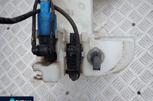 CITROEN C5 III X7 ZBIORNICZEK SPRYSKIWACZY XENON 9683486880RADOM