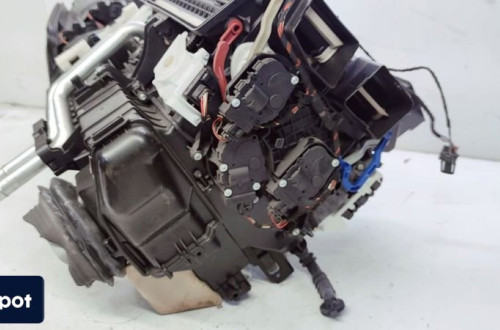 NAGRZEWNICA KOMPLETNA AUDI A4 B8 Q5 8K1820005AG