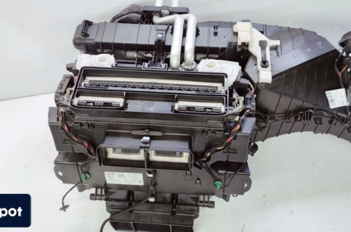 NAGRZEWNICA KOMPLETNA AUDI A4 B8 Q5 8K1820005AG