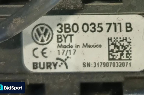 VW BEETLE 17r LAMPKA OŚWIETLENIE TABLICY 3B0035711B
