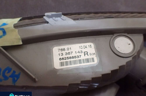 KIERUNKOWSKAZ PRAWY OPEL ASTRA J 4 IV LIFT