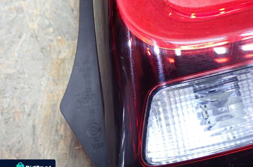 LAMPA PRAWA TYLNA PRAWY TYŁ CITROEN C1 2 II 2014- 81550-0H152