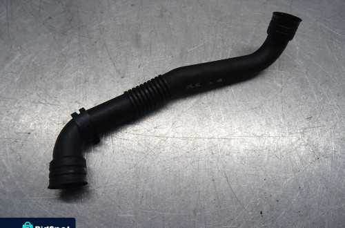 VW Passat B5 FL 1.9 TDI ODMA RURKA ODPOWIETRZAJĄCA 038103493AE