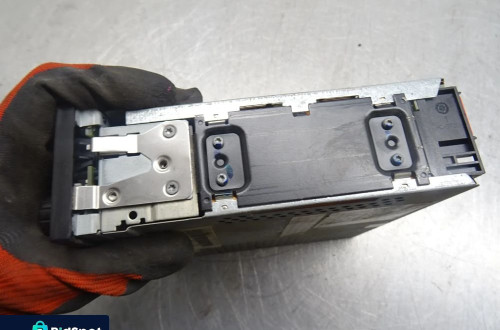 VW PASSAT B5 LIFT KOMBI 1.9 TDI RADIO GAMMA
