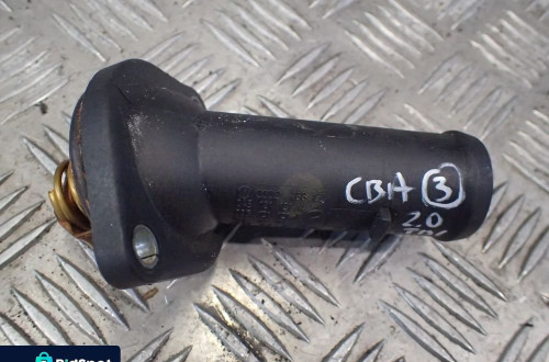 OBUDOWA TERMOSTATU VW 1,4 TDI BMS 045121121A RADOM