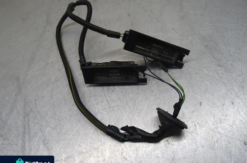 OPEL CORSA D HB 3D 06-10 LAMPKI OŚWIETLENIE TABLICY REJESTRACYJNEJ