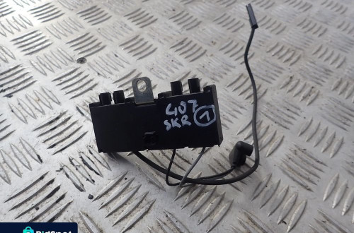 WZMACNIACZ ANTENOWY PEUGEOT 407 9658881680 RADOM