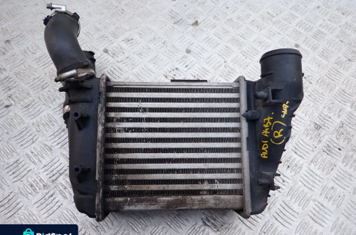 INTERCOOLER PRAWY AUDI A4 B7 RADOM
