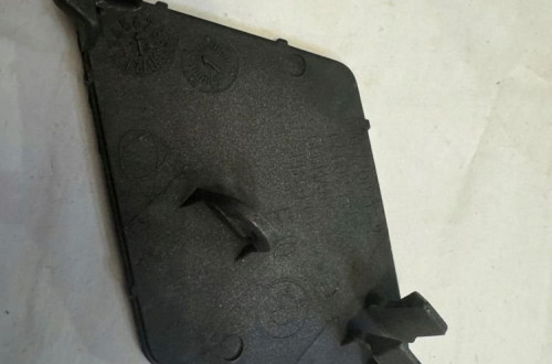 BMW 5 F10 F11 11-13r. 18r. - ZAŚLEPKA HAKA ZDERZAKA PRZÓD 51117200717-7