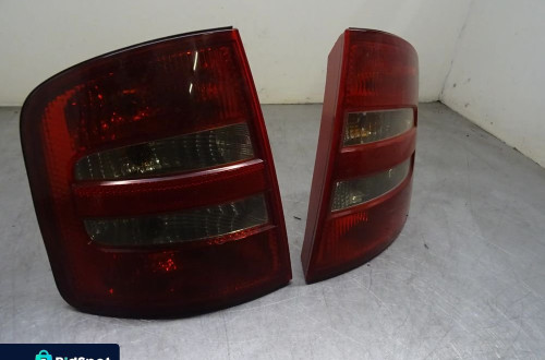 SKODA FABIA I KOMBI 99-03 1.2B LAMPA TYLNA TYŁ LEWA