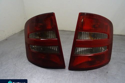 SKODA FABIA I KOMBI 99-03 1.2B LAMPA TYLNA TYŁ LEWA