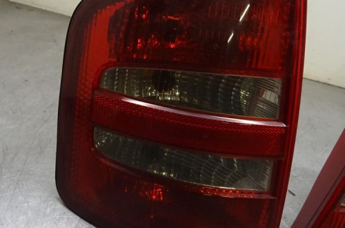SKODA FABIA I KOMBI 99-03 1.2B LAMPA TYLNA TYŁ LEWA