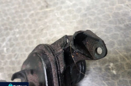 bmw f10 f11 2.0d korek wlewu oleju 7810586