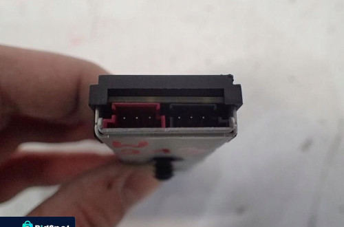 Wzmacniacz antenowy MERCEDES E-KLASA W213