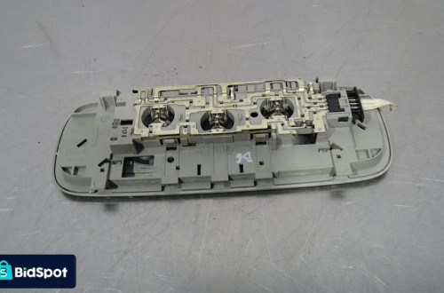LAMPKA OŚWIETLENIA KABINY VOLKSWAGEN PASSAT B6 2.0TDI 3C0947291C