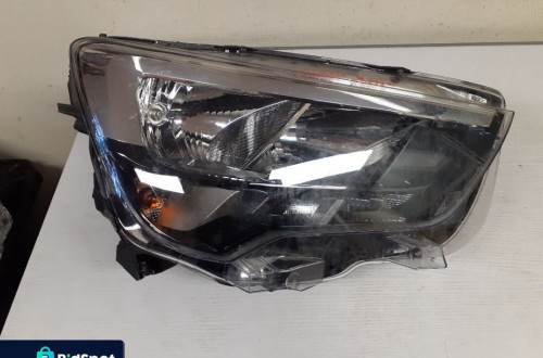 REFLEKTOR OPEL COMBO 18- NA CZĘŚCI 9816825480