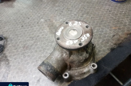 bmw e23 7 3.2b 3.5b pompa wody