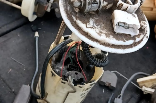 lancia lybra 1.8b 16v pompka plywak paliwa 0580313067