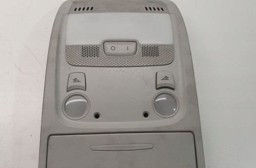 LAMPKA PODSUFITKI AUDI A4 B8 A5 8T0947135A