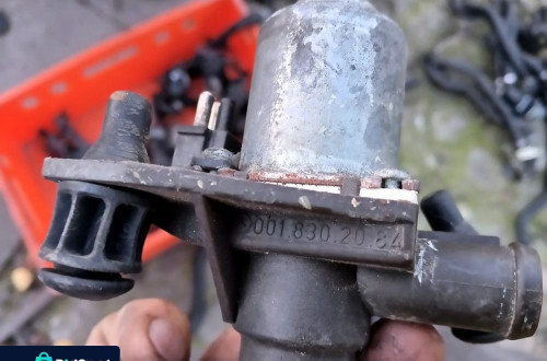 mercedes w124 124 zawor elektrozawor wody cieplej 0018302084