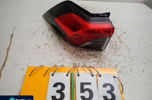 Lampa tył tylna lewa TOYOTA RAV4 V 2019- 81560-42230