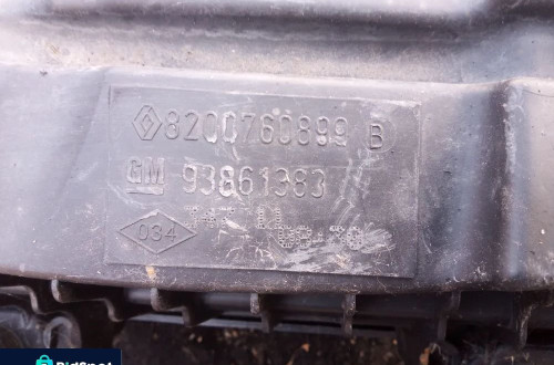 trafic vivaro 2.0dci obudowa filtra powietrza 8200760899